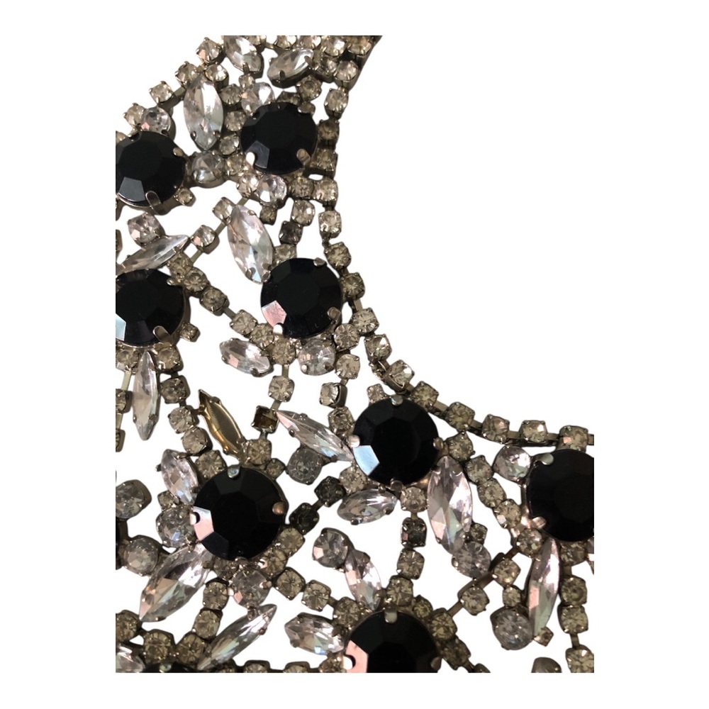 Elegant Black and Silver Statement Necklace - Picture 3 of 4